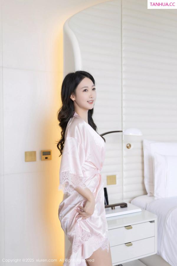 唐安琪  [XiuRen]高清写真图 2025.04.14 No.10150 唐安琪 肉色丝袜第6张图片
